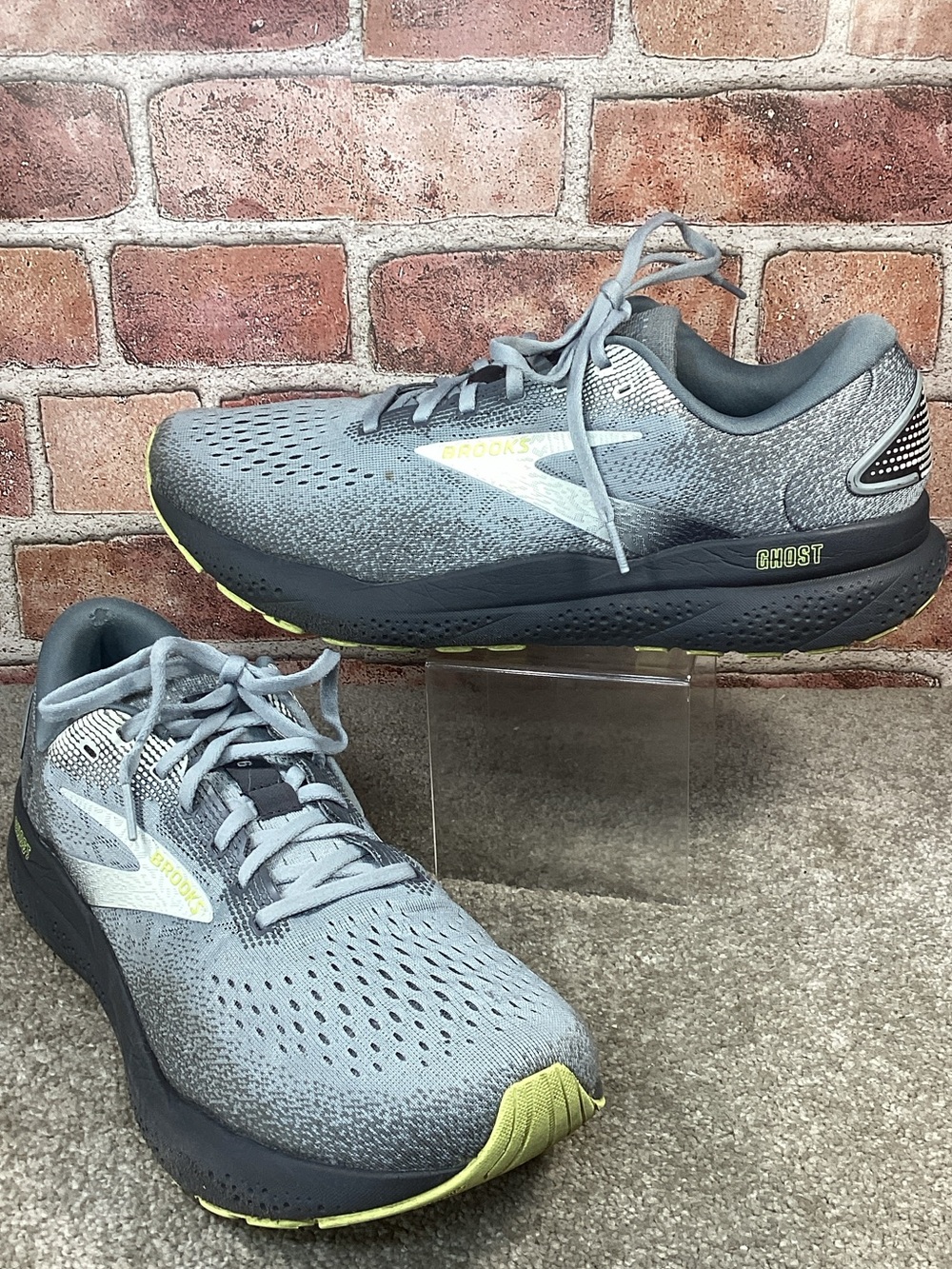Brooks Ghost 16 Men’s running shoes sneakers size 12